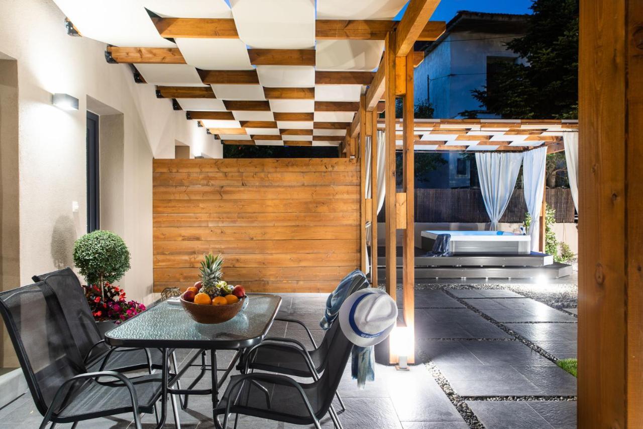 Meteora Boutique Villa A กาลัมปากา ภายนอก รูปภาพ