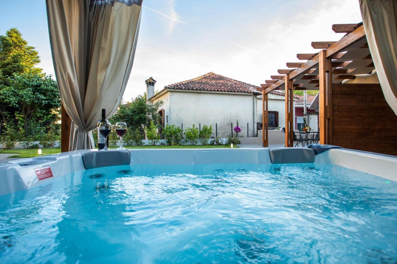 Meteora Boutique Villa A กาลัมปากา ภายนอก รูปภาพ